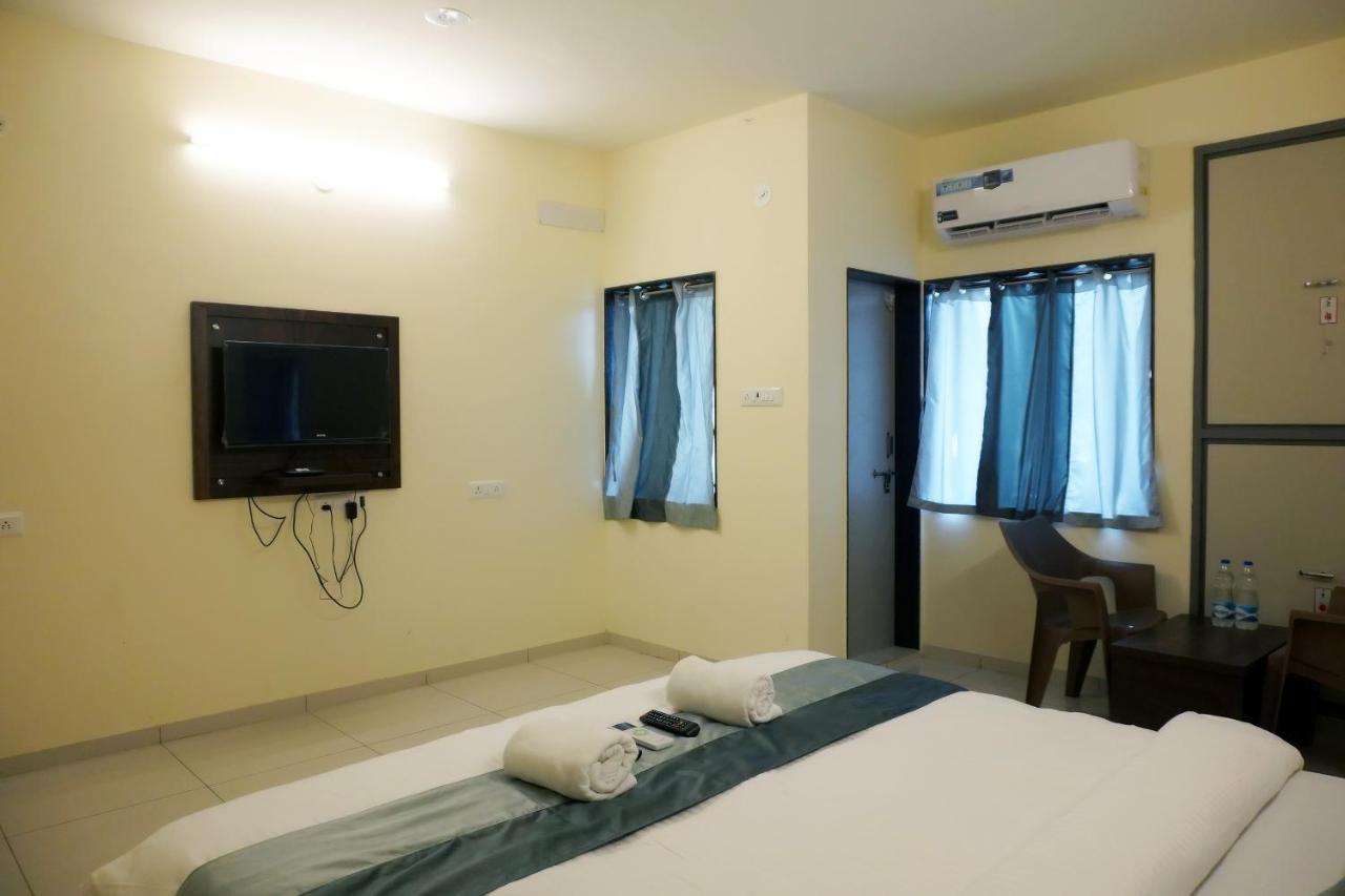 Hotel Nova Sk Раджкот Экстерьер фото