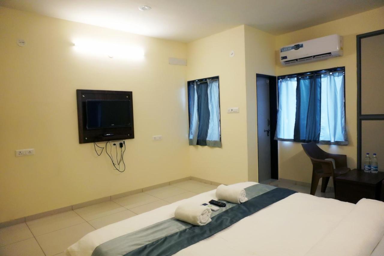 Hotel Nova Sk Раджкот Экстерьер фото